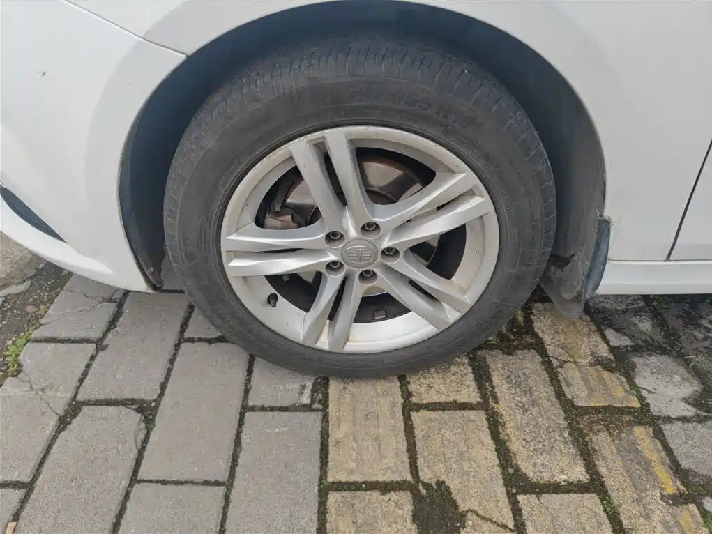 Besturn B30 2018 2017 1.6L Manual Luxury
