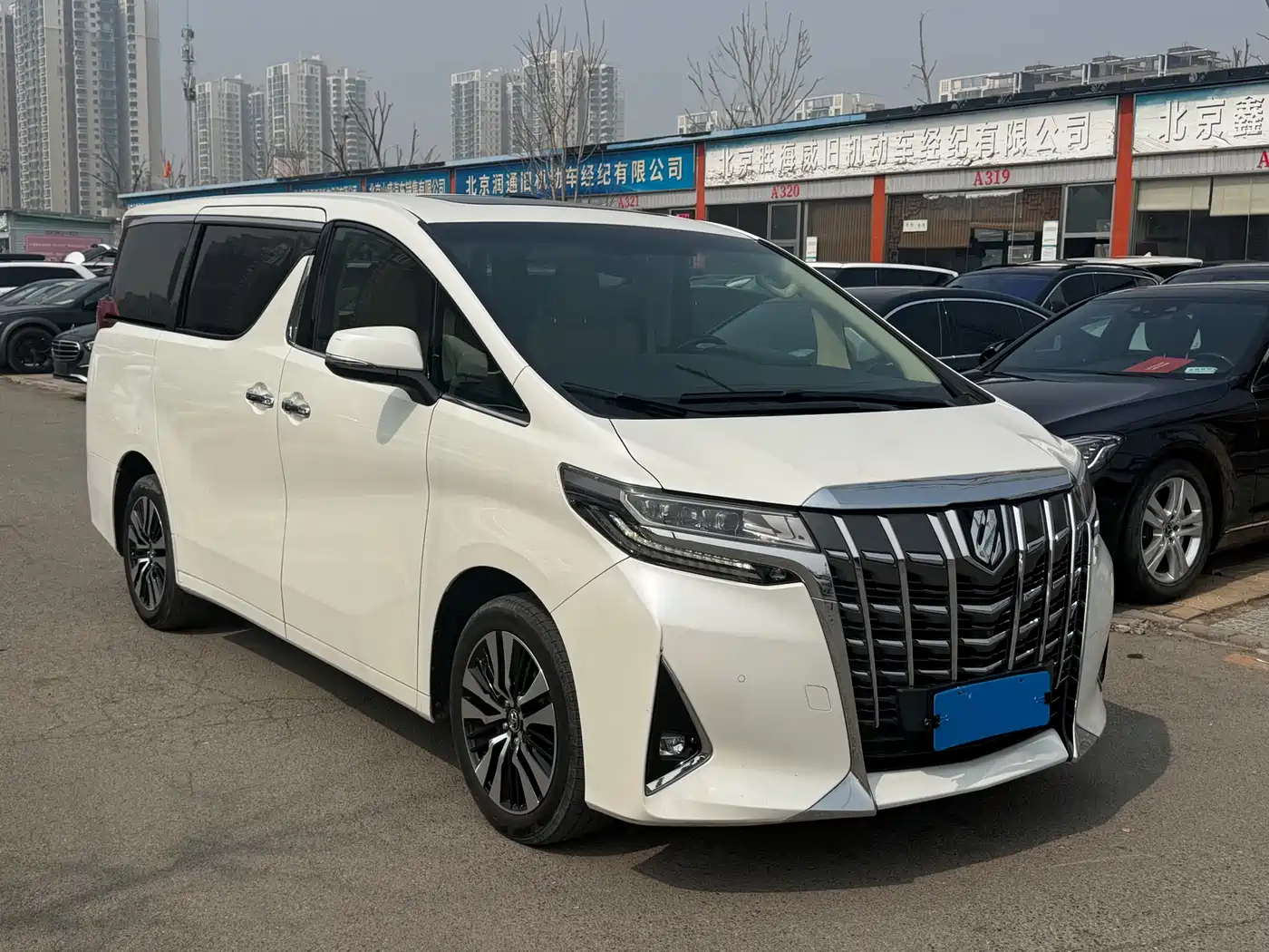 Toyota Alphard 2018 Facelift 3.5L Premium Edition фото 3