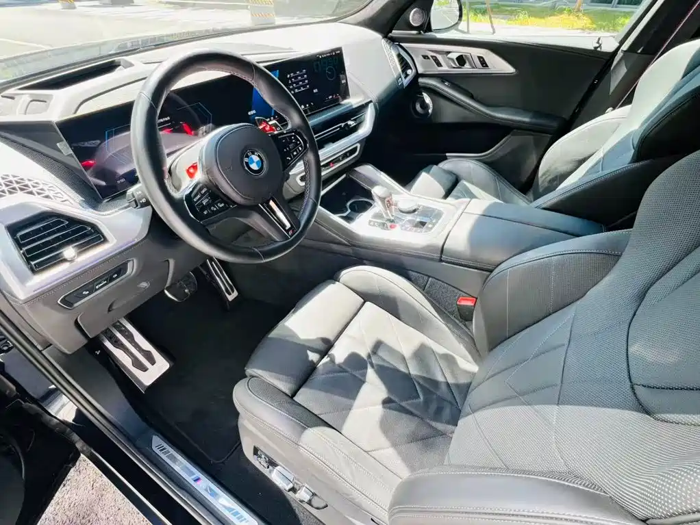 Photo 18 - BMW XM