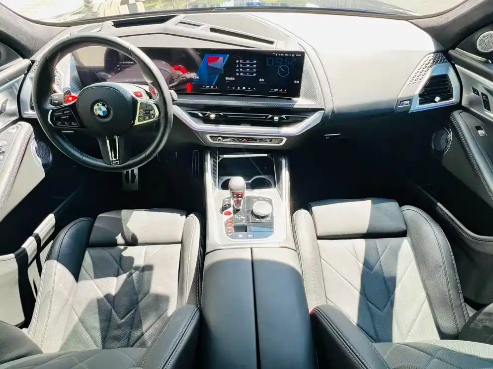 Photo 19 - BMW XM