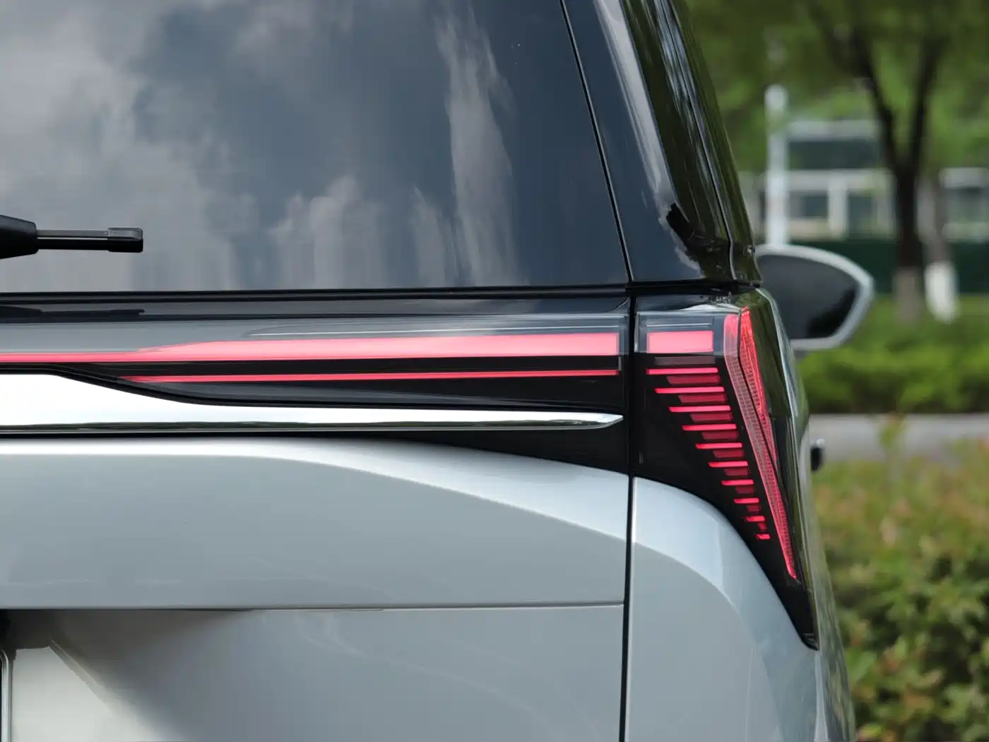 Buick GL8 New Energy 2026 Luzun Smart Luxury Avenir Edition фото 8