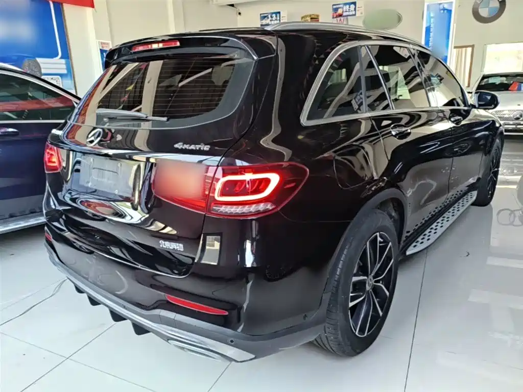 MERCEDES-BENZ GLC