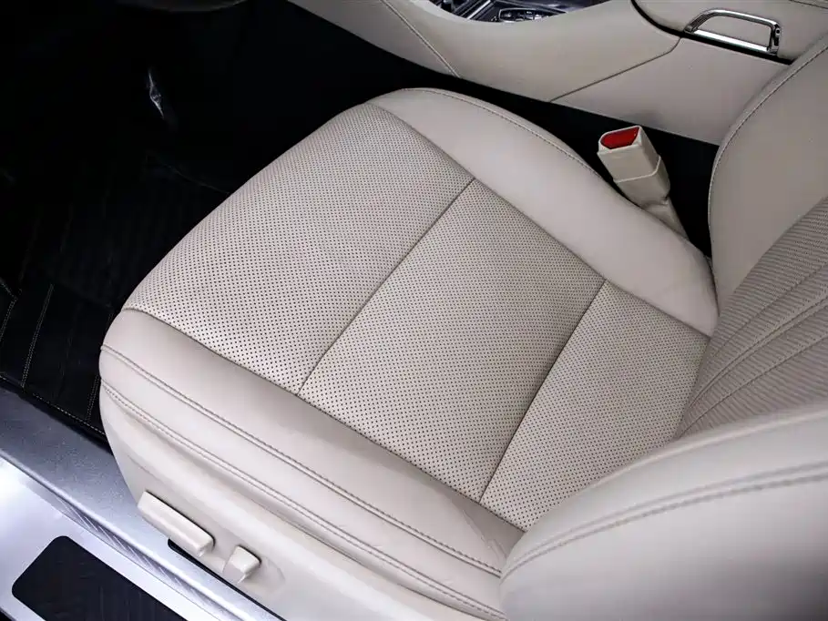Toyota Vellfire 2020 Twin Engine 2.5L HV Premium Edition фото 13