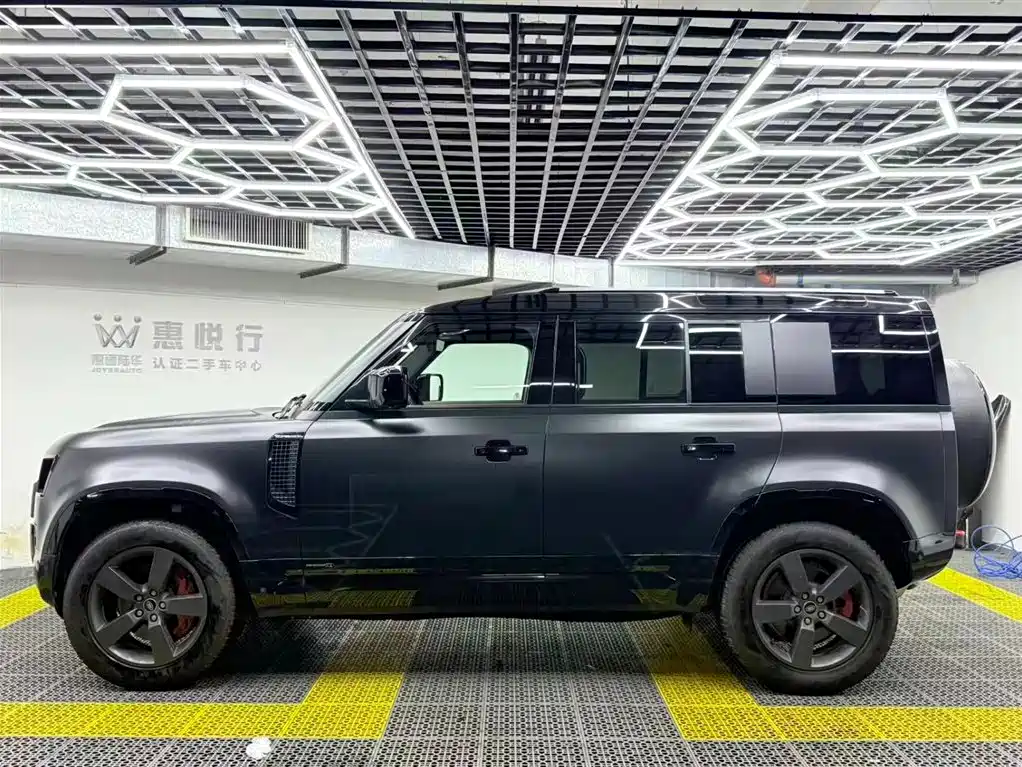 Land Rover Defender 2025 110 3.0T P400 X фото 3