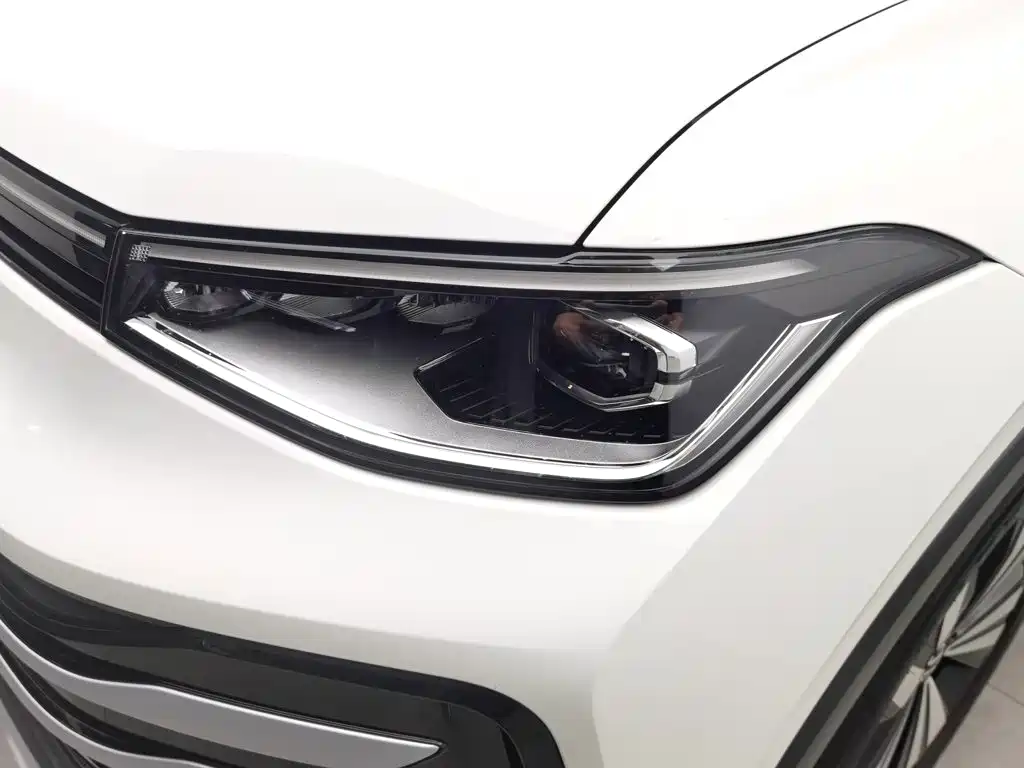 Volkswagen Tharu, миниатюра 7