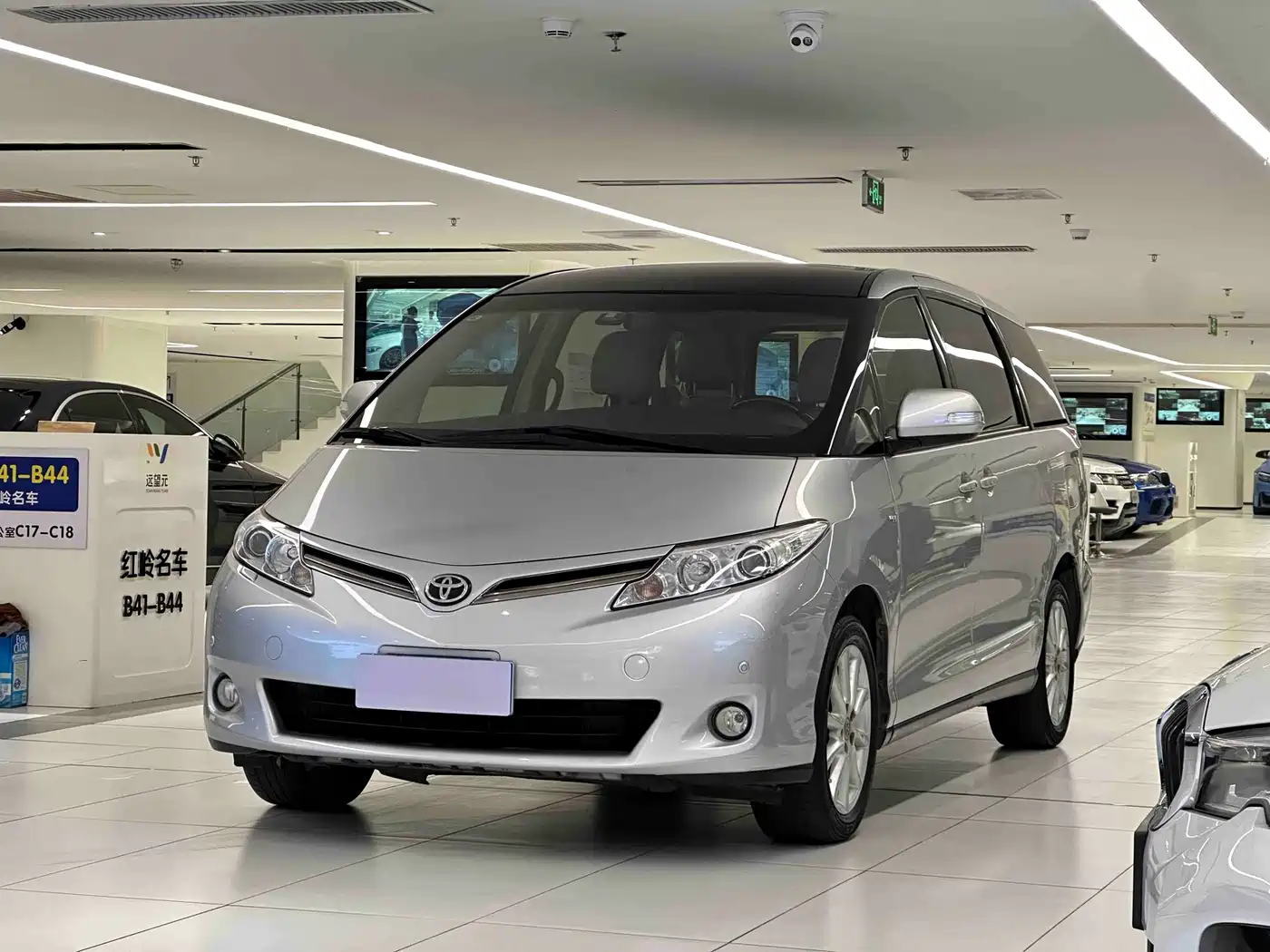 Toyota Previa 2012 2.4L 7-Seater Luxury Edition