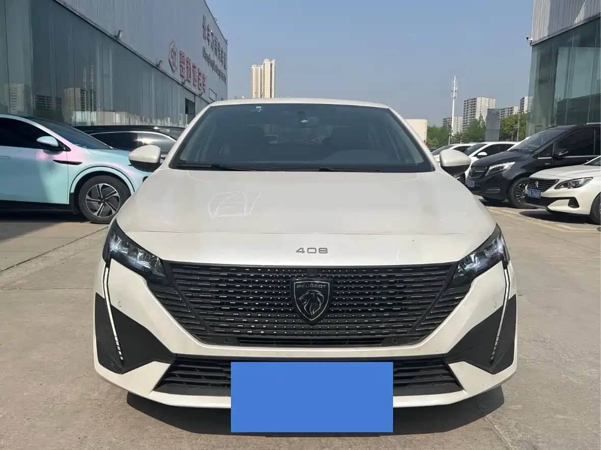 PEUGEOT 408