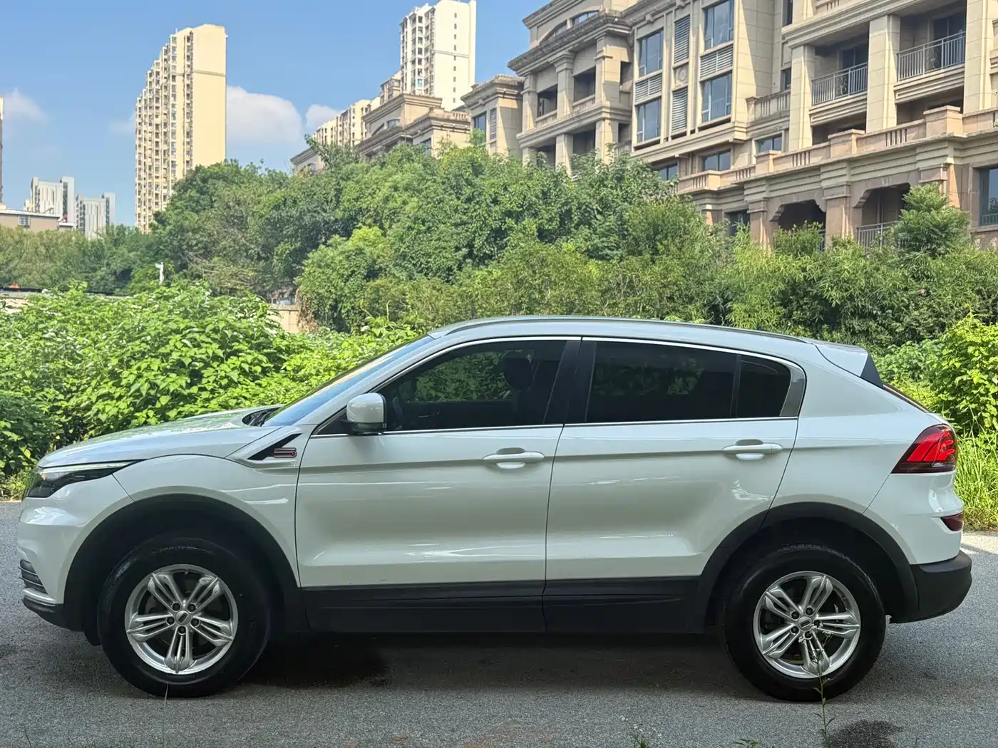 2019 Qoros 5