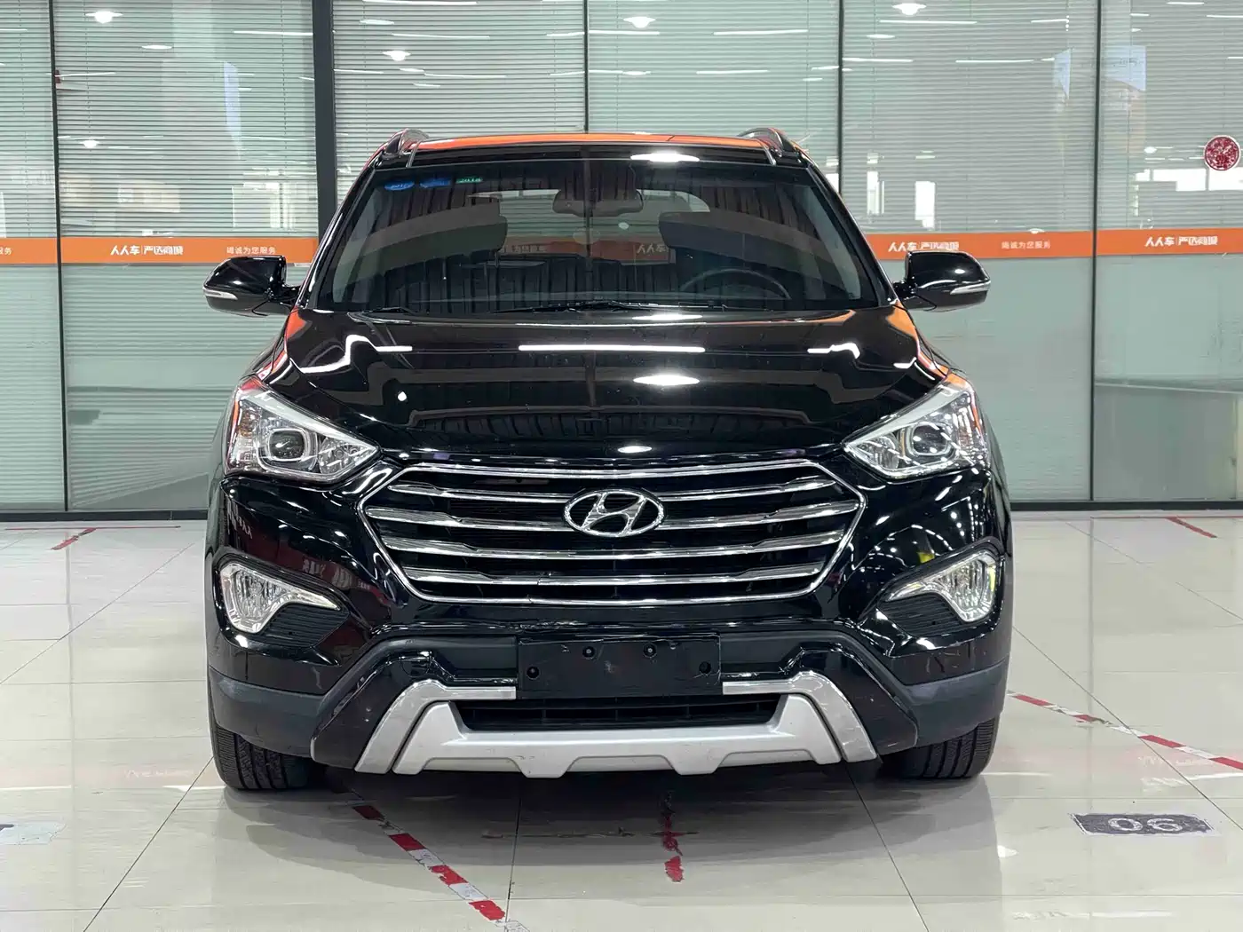 Hyundai Grand Santa Fe 2013 3.0L 7-Seater 4WD Comfort Edition фото 2