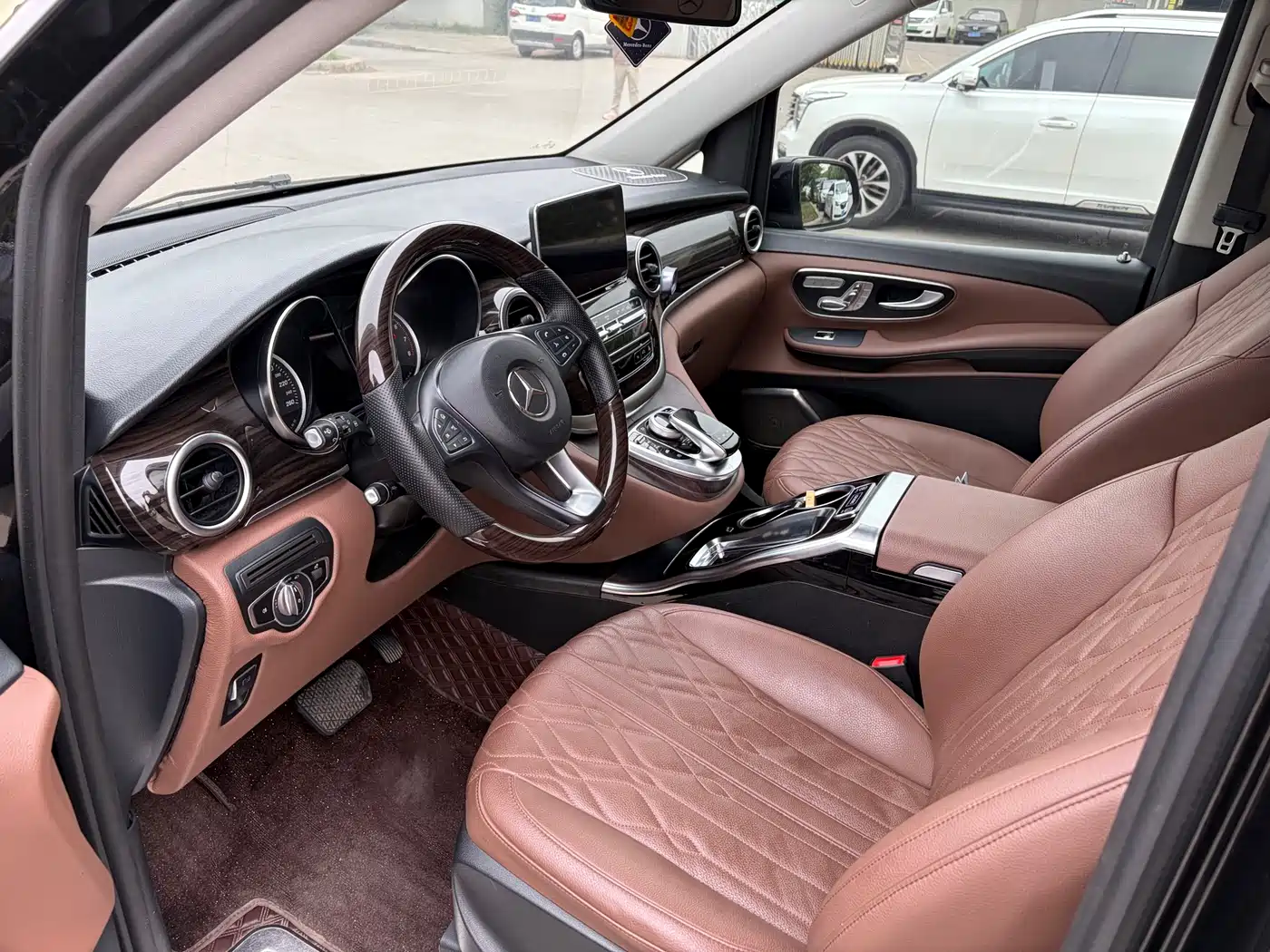 Mercedes-Benz V-Class 2018 V 260 Navigator Edition China VI фото 4