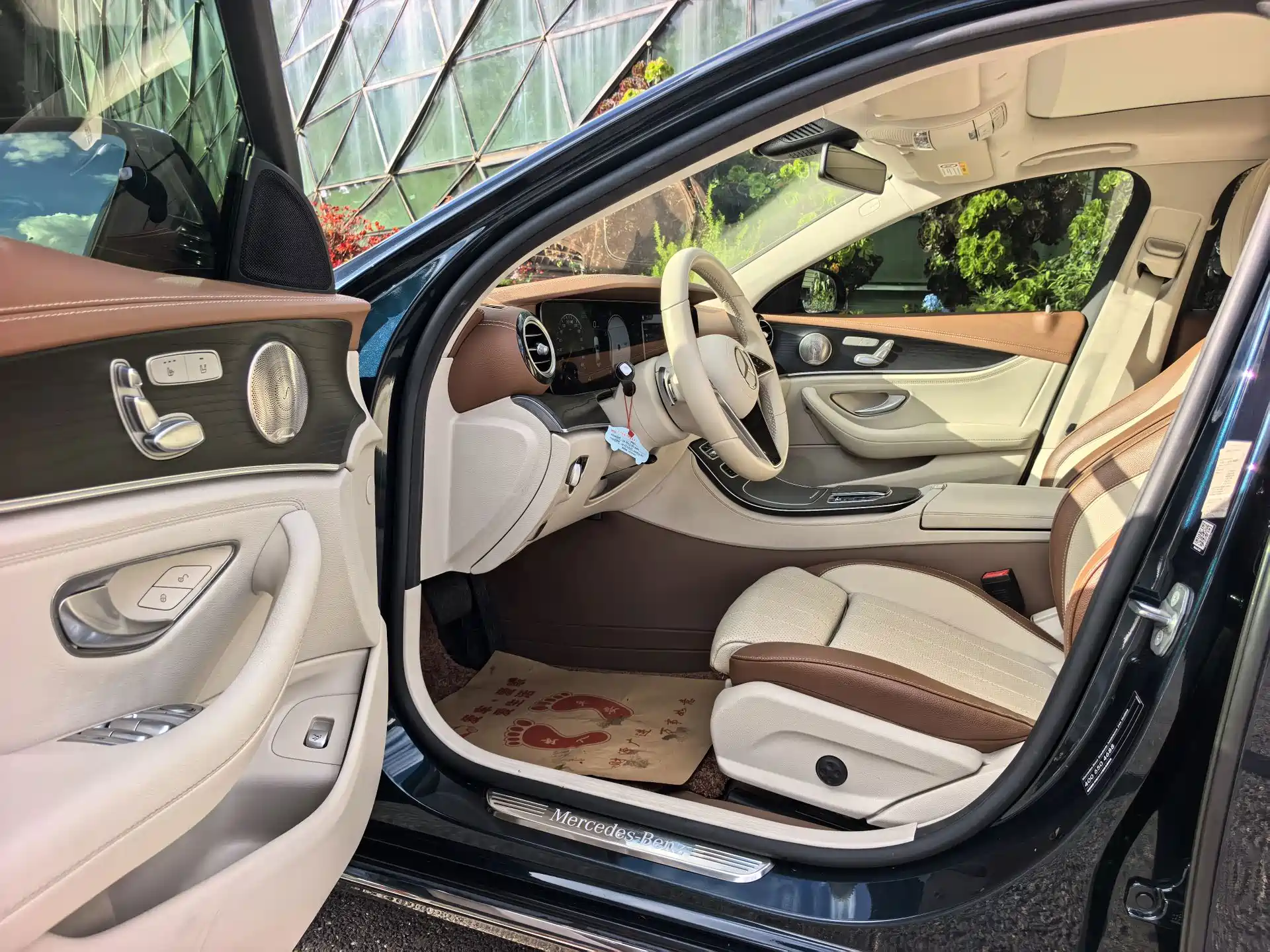 Фото 7 - Mercedes-Benz E-Class