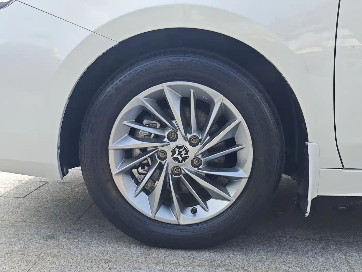 Venucia D60 2022 2021 PLUS 1.6L XL CVT Joy Leader Edition
