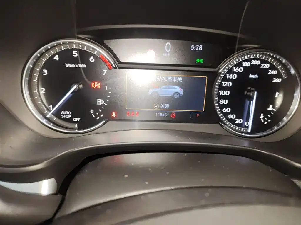 Cadillac XT4 2018 28T FWD Leading Edition фото 5