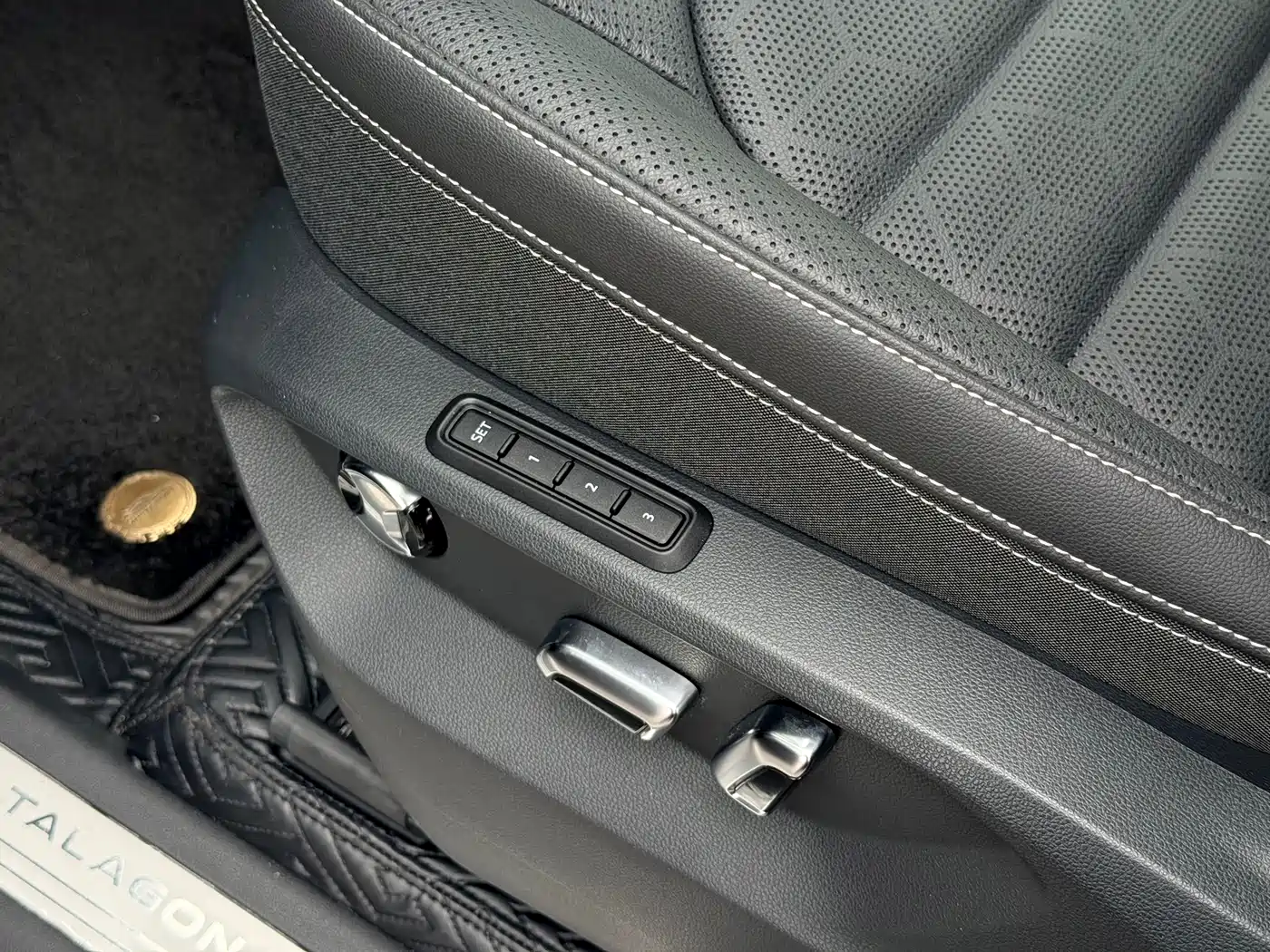 Volkswagen Talagon 2022 380TSI 4WD Luxury Premium Pro Edition 6-seater фото 28