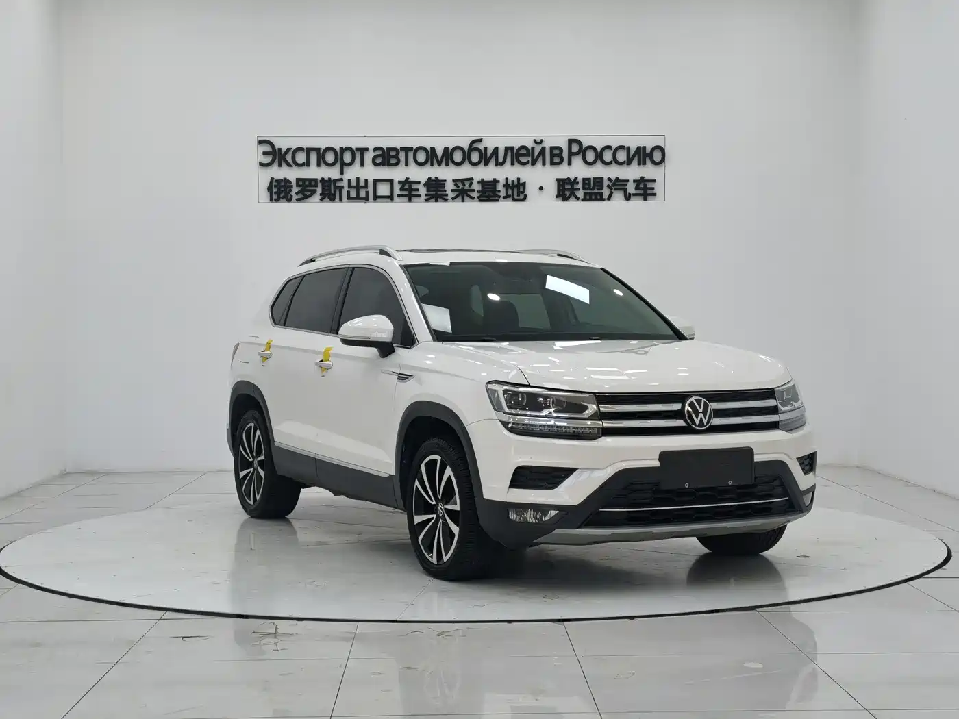 Volkswagen Tharu 2021 330TSI 4WD Luxury Plus фото 3