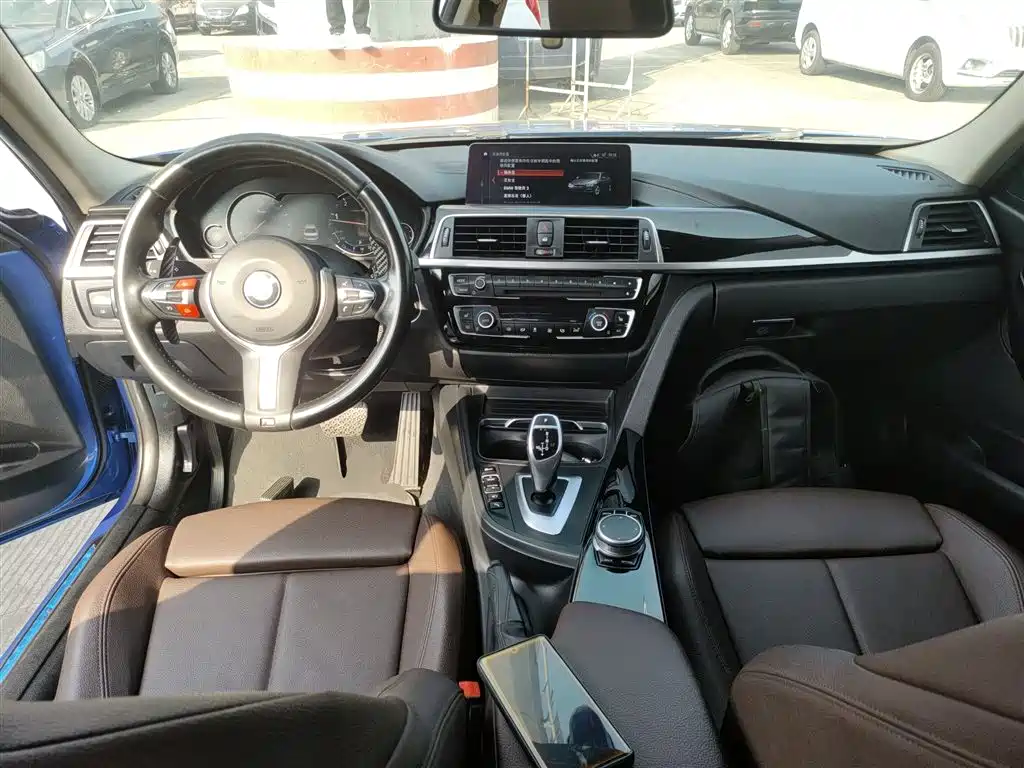 BMW 3 Series 2019 320Li M Sport Package фото 6