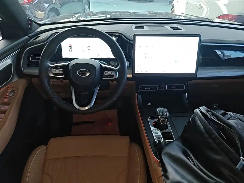 GAC Trumpchi Trumpchi GS8 2024 Navigator Series 2.0TGDI 2WD Luxury Smart Connect Edition фото 10