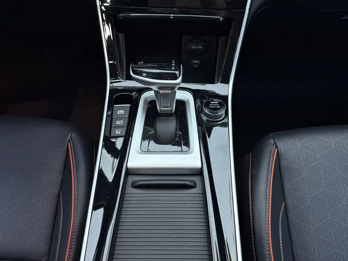 Kia Seltos 2023 1.5L CVT Luxury Edition фото 11