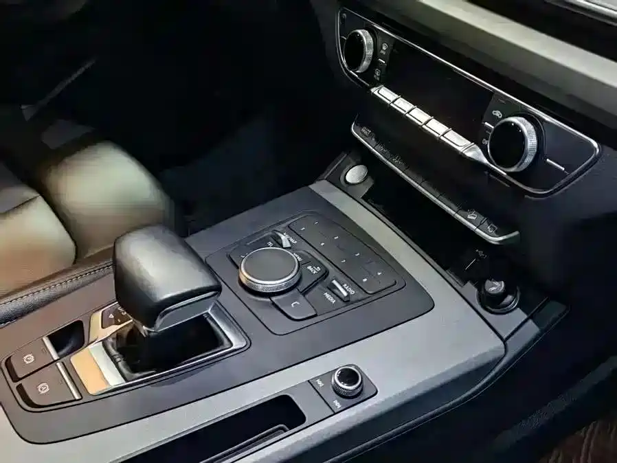 Audi Q5L 2020 40 TFSI Prestige Progressive фото 11