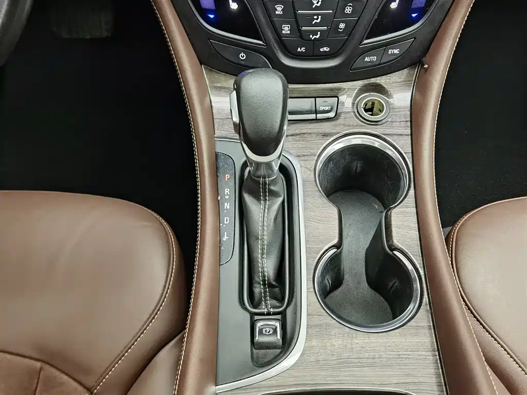Buick Envision Plus 2016 28T 4WD Elite фото 13