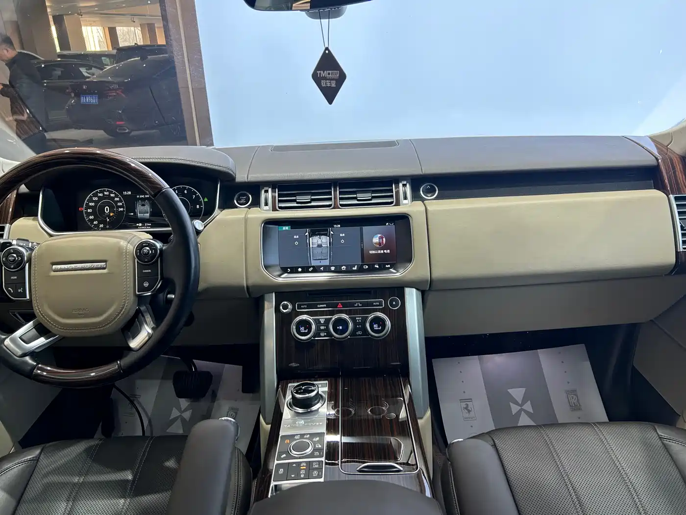 Land Rover Range Rover 2017 3.0 SC V6 Vogue фото 16