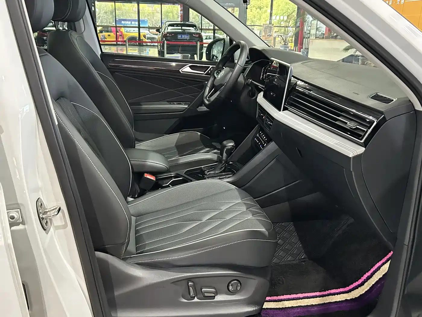 Volkswagen Tiguan L 2023 300TSI Automatic 2WD Smart Enjoyment Edition фото 13