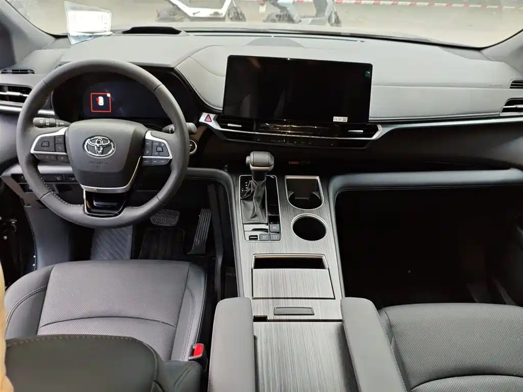 TOYOTA GREVIA