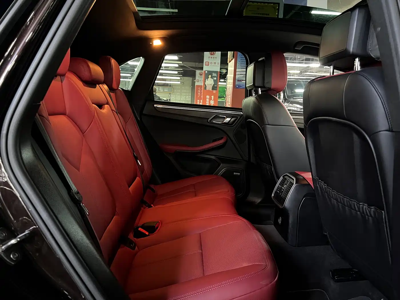 Porsche Macan 2018 Macan 2.0T фото 9