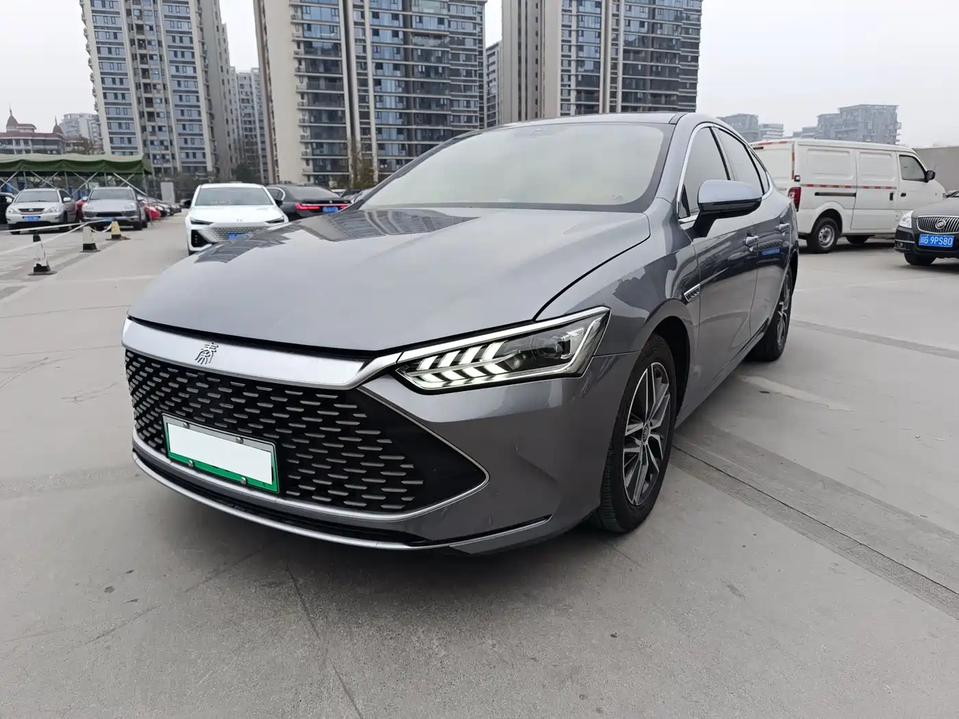 BYD Qin PLUS 2024 Glory Edition DM-i 55KM Leading