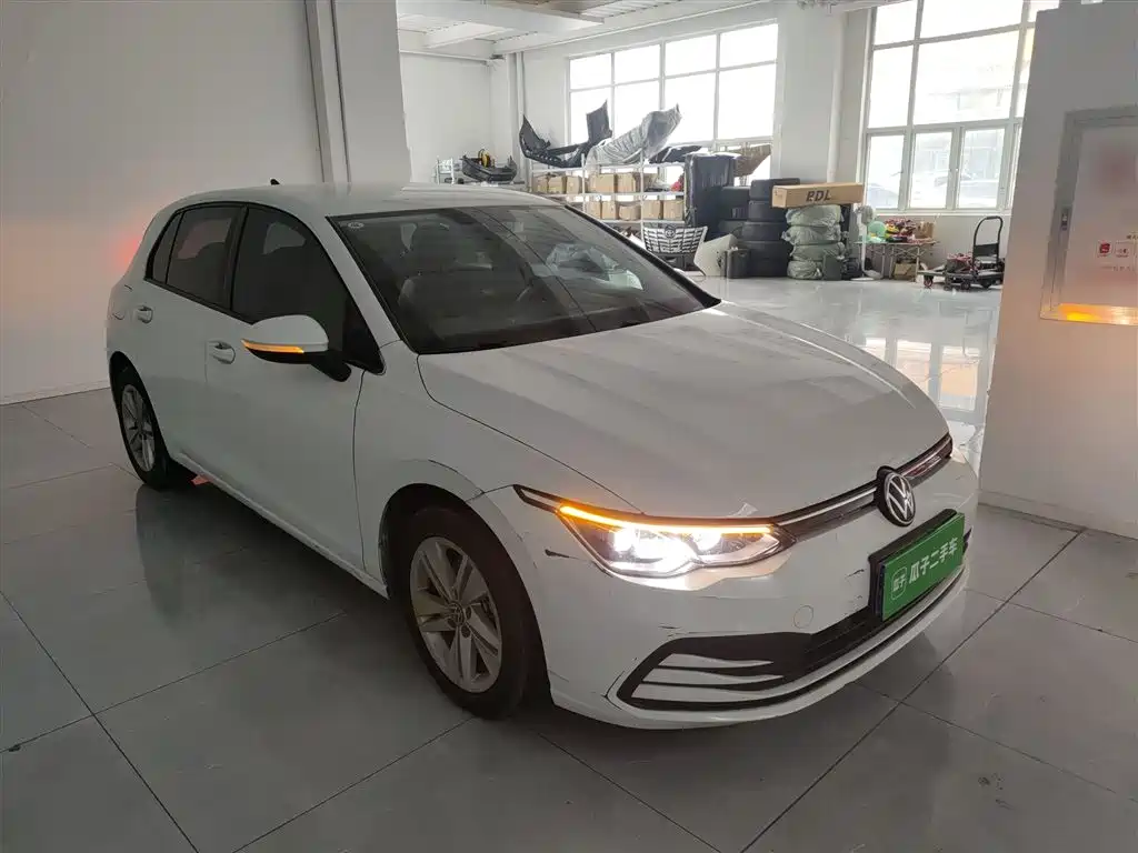 Volkswagen Golf 2023 Model 200TSI DSG фото 22