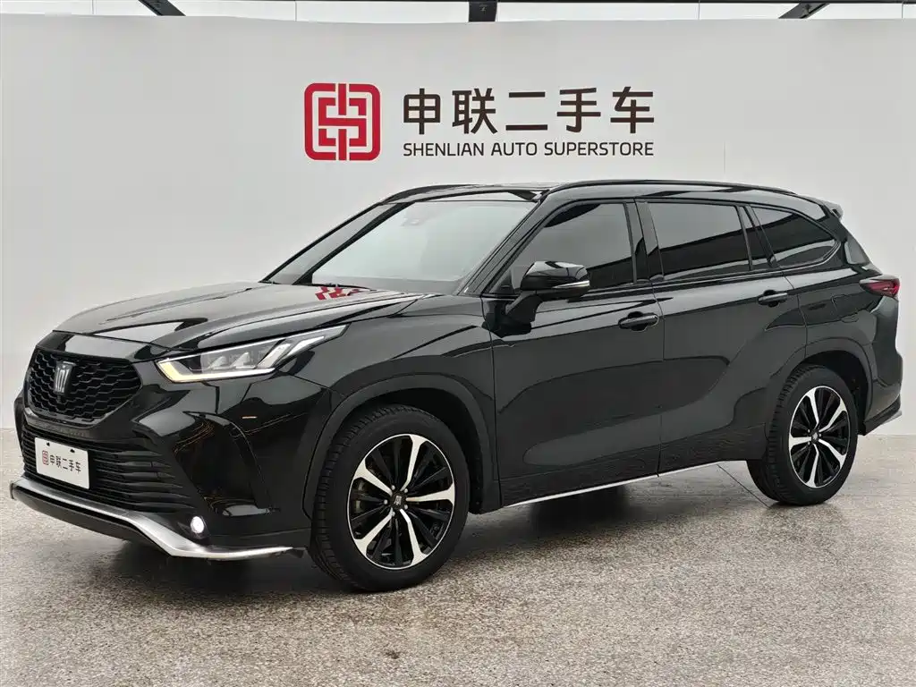 TOYOTA CROWN LUFANG 2024