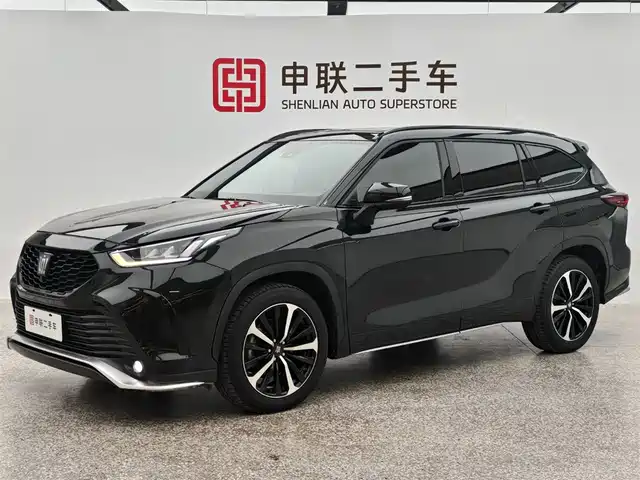 TOYOTA CROWN LUFANG 2024