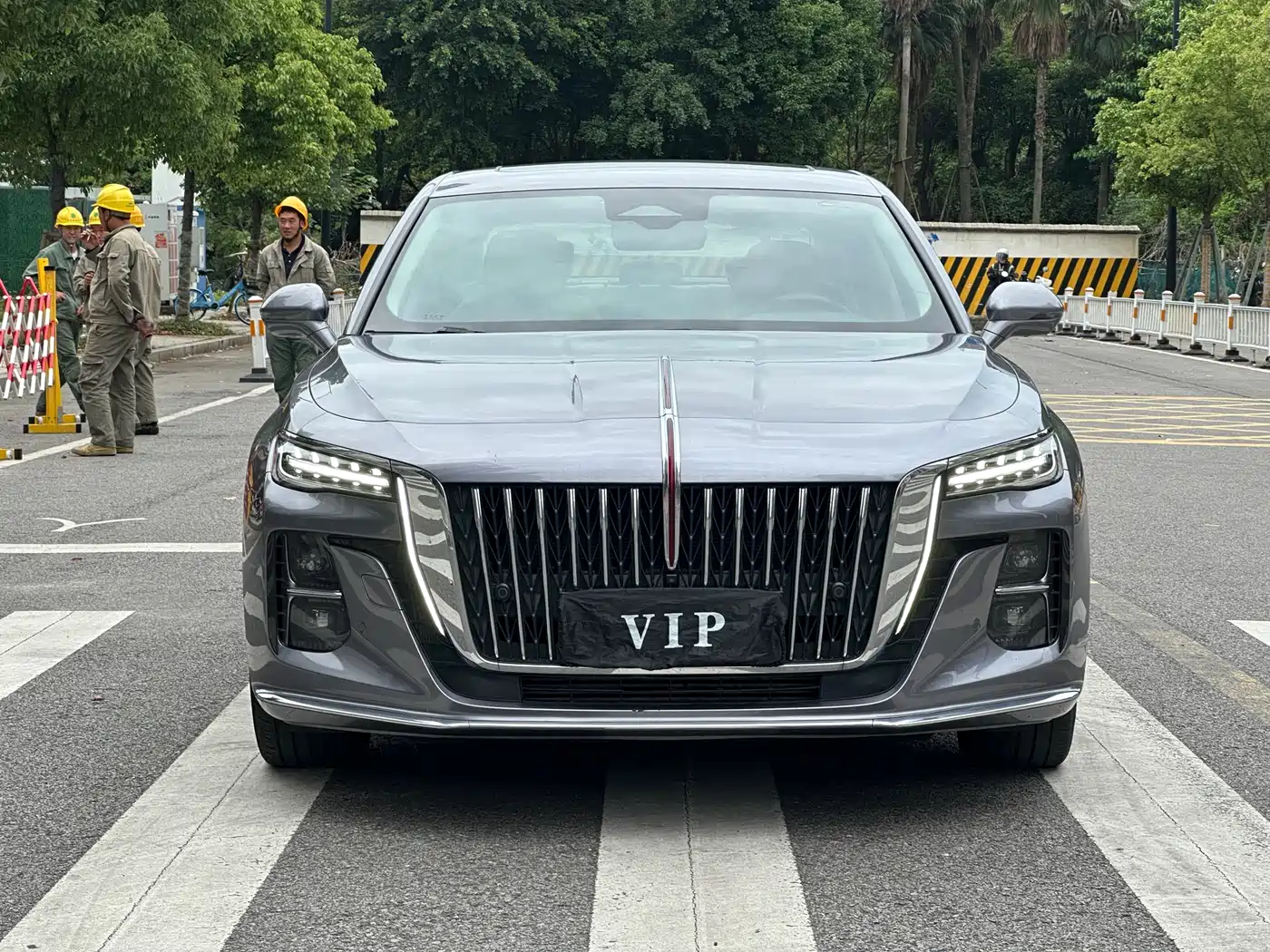 Hongqi H5 2023 2.0T Auto Smart Connect Flag Comfort фото 2