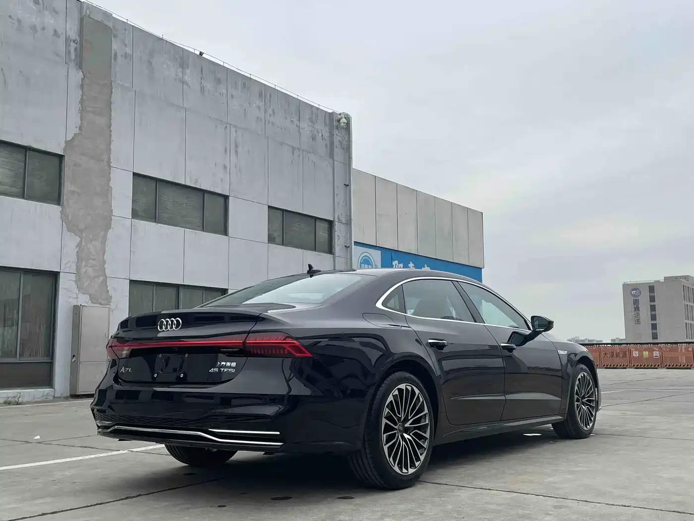 AUDI A7L