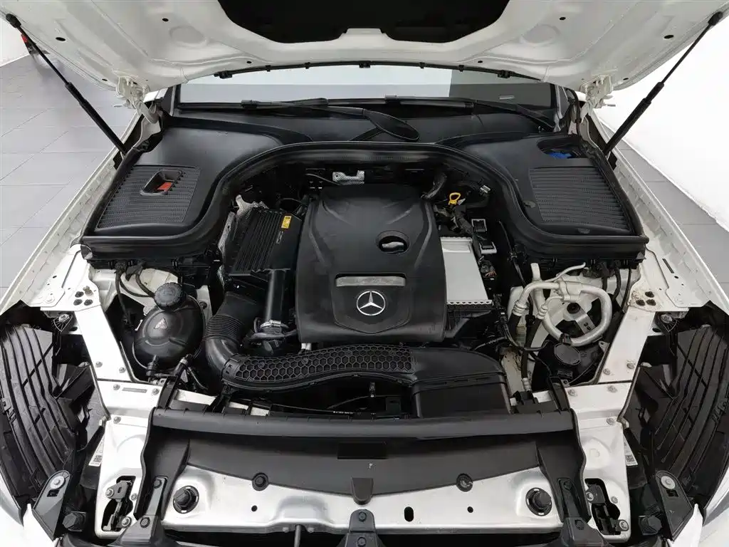 Mercedes-Benz GLC 2018 Facelift GLC 260 4MATIC Luxury фото 6