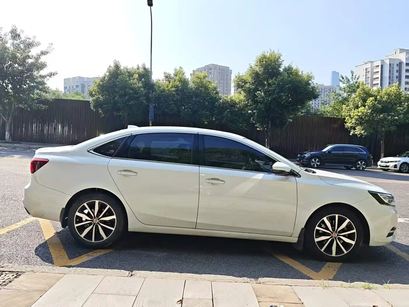Roewe i6 2017 2018 20T Automatic Internet ZhiXiang Edition