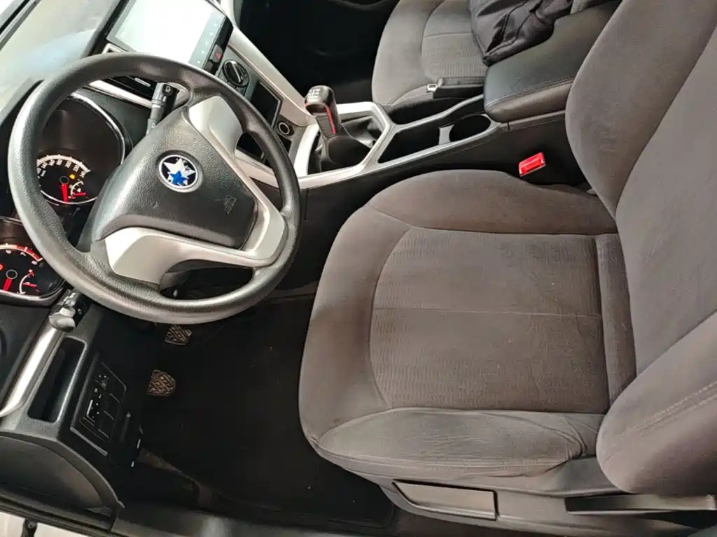 Venucia T70 2016 2015 1.6L Manual Ruixing Edition