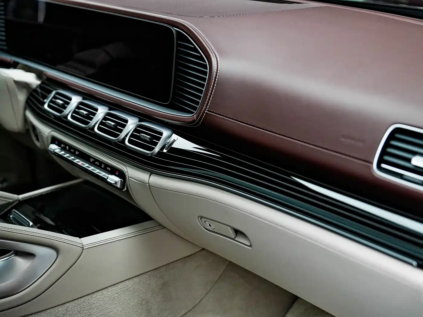 Mercedes-Benz Maybach GLS 2024 GLS 480 4MATIC фото 42