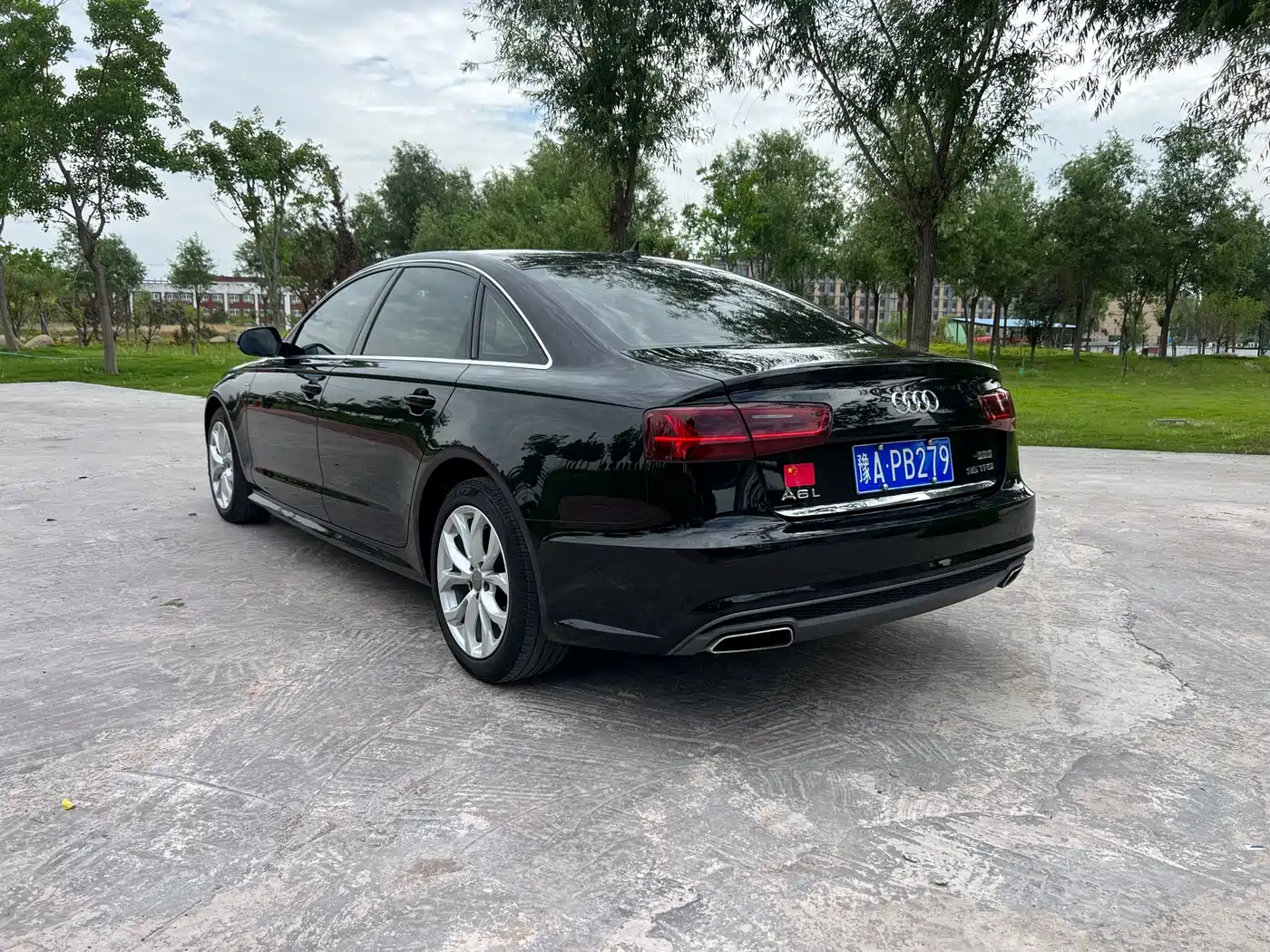 Audi A6L 2018 30th Anniversary 35 TFSI Fashion фото 3