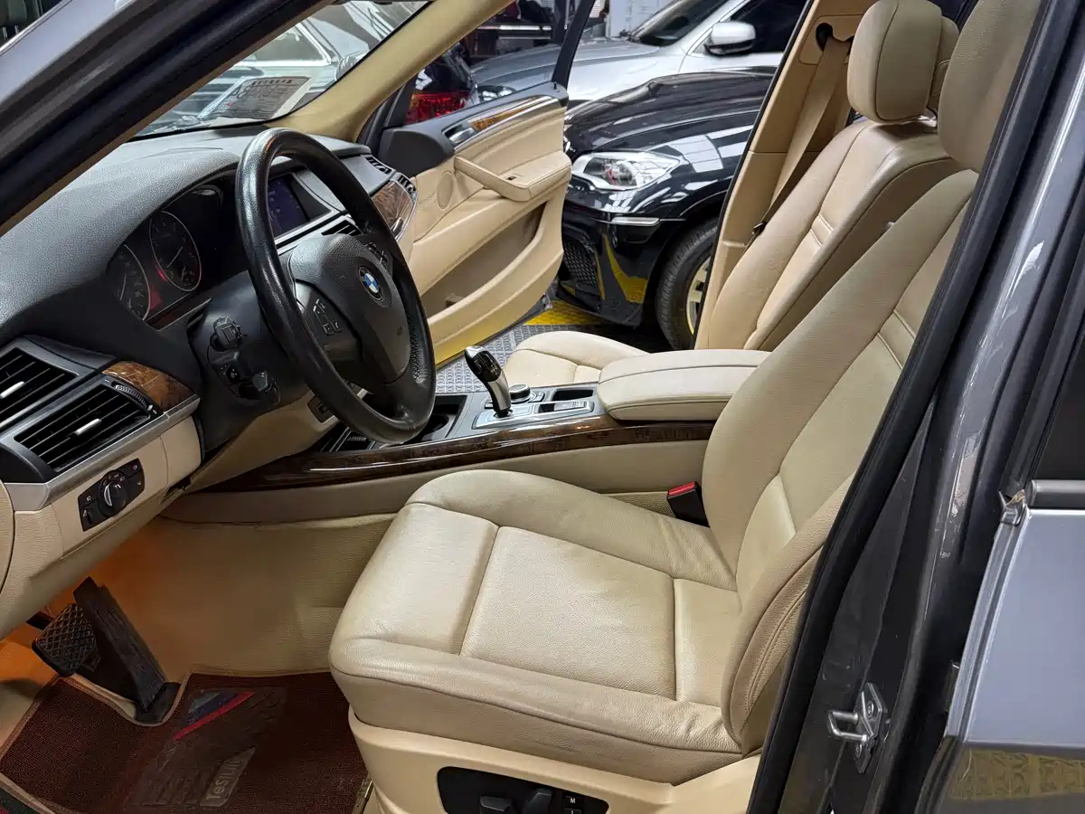 BMW X5 (Import) 2011 xDrive35i Luxury Edition фото 7