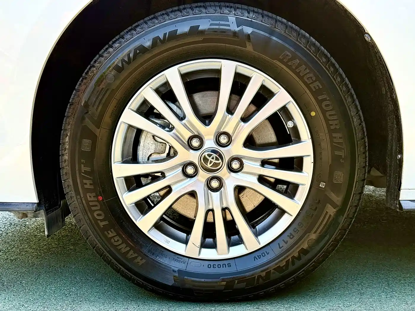 Toyota Sienna 2021 2.5L Hybrid Premium Edition фото 13