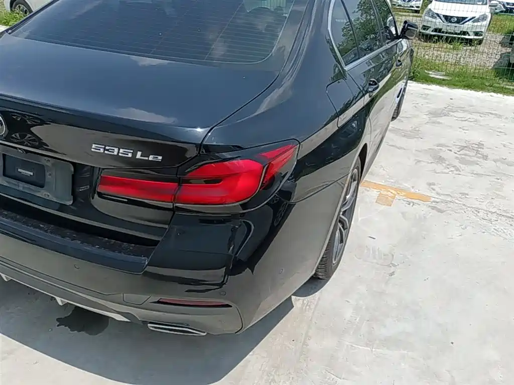 BMW 5 Series New Energy 2021 535Le M Sport Package фото 8