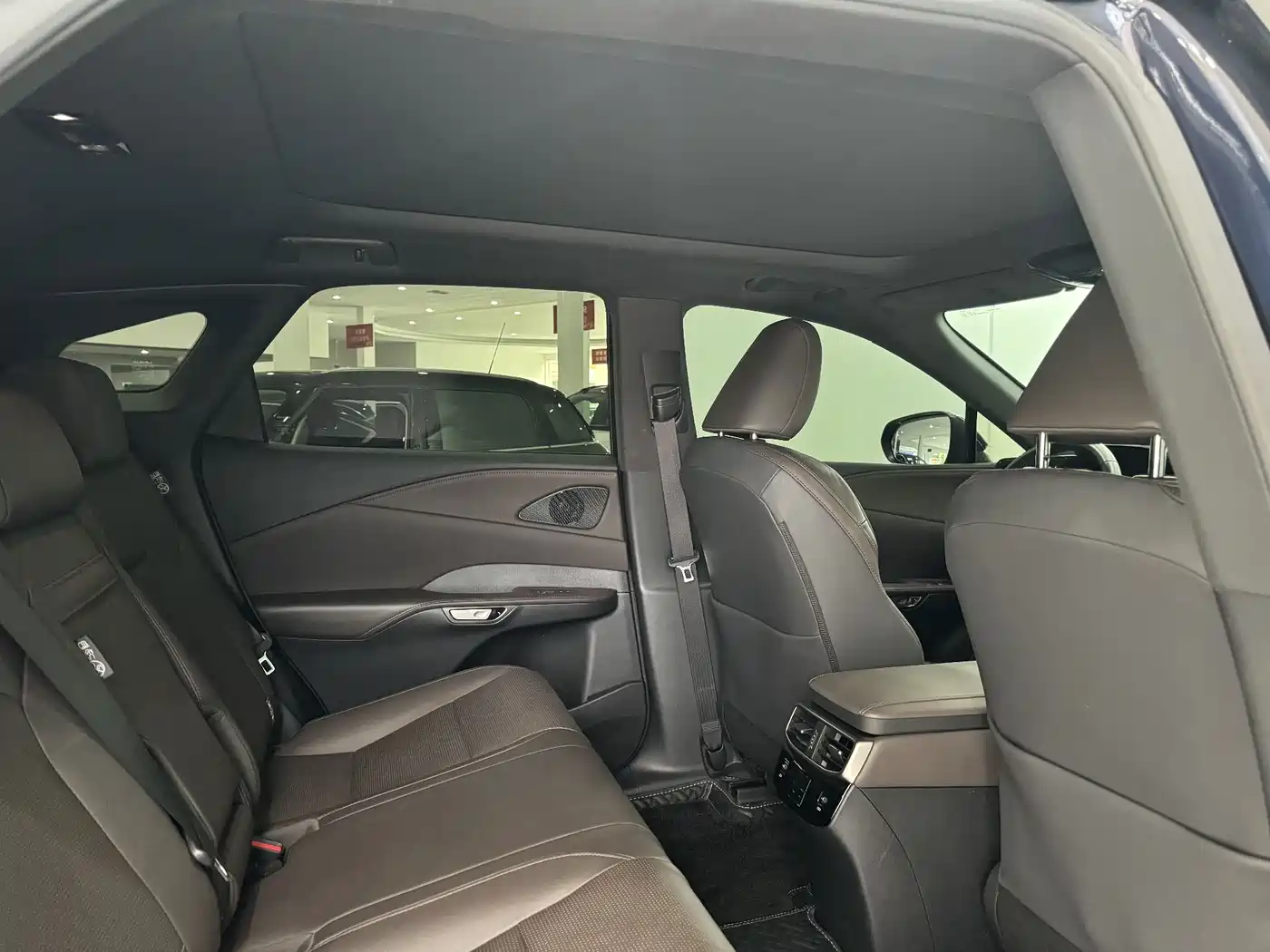 Lexus RX 2023 350h 2WD Comfort Edition фото 11