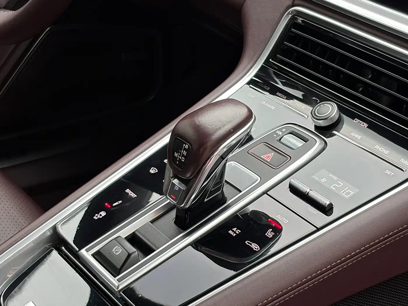 Porsche Panamera 2017 Panamera 3.0T фото 9