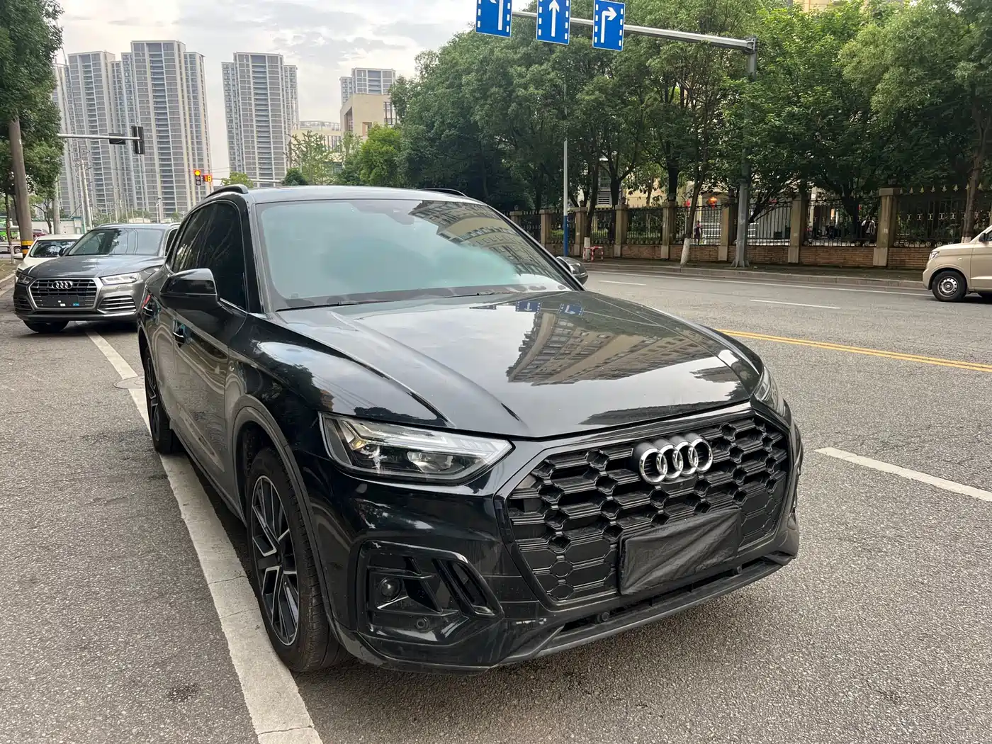 Audi Q5L 2023 45T Luxury Dynamic фото 4