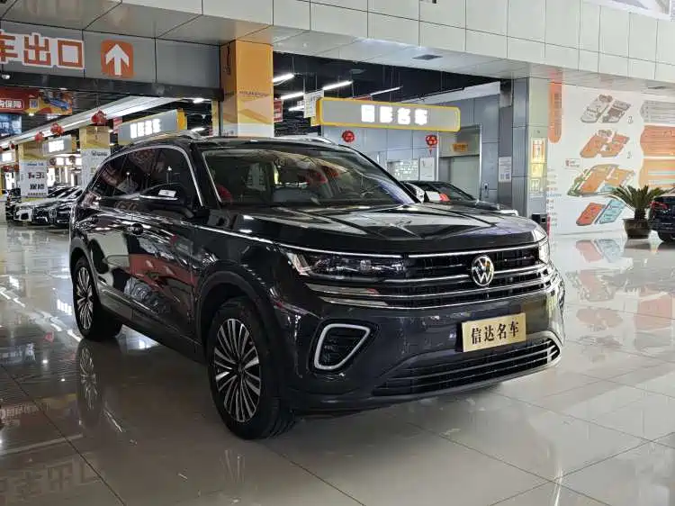 Volkswagen Talagon 2023 330TSI Luxury Touring Edition фото 3