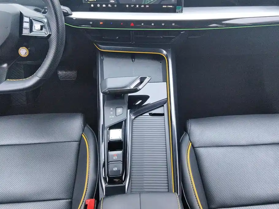 MG MG5 Scorpio 2023 2022 1.5T Trophy Sports Flagship