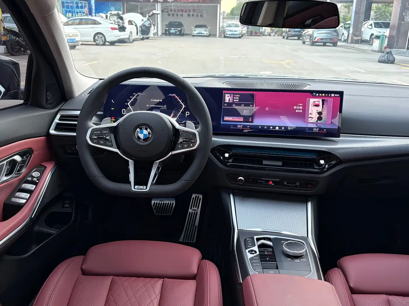 BMW 3 Series 2025 330Li M Sport Night Edition фото 9