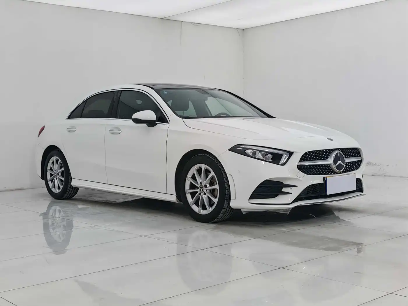 Mercedes-Benz A-Class 2020 A 200 L Sport Sedan фото 3