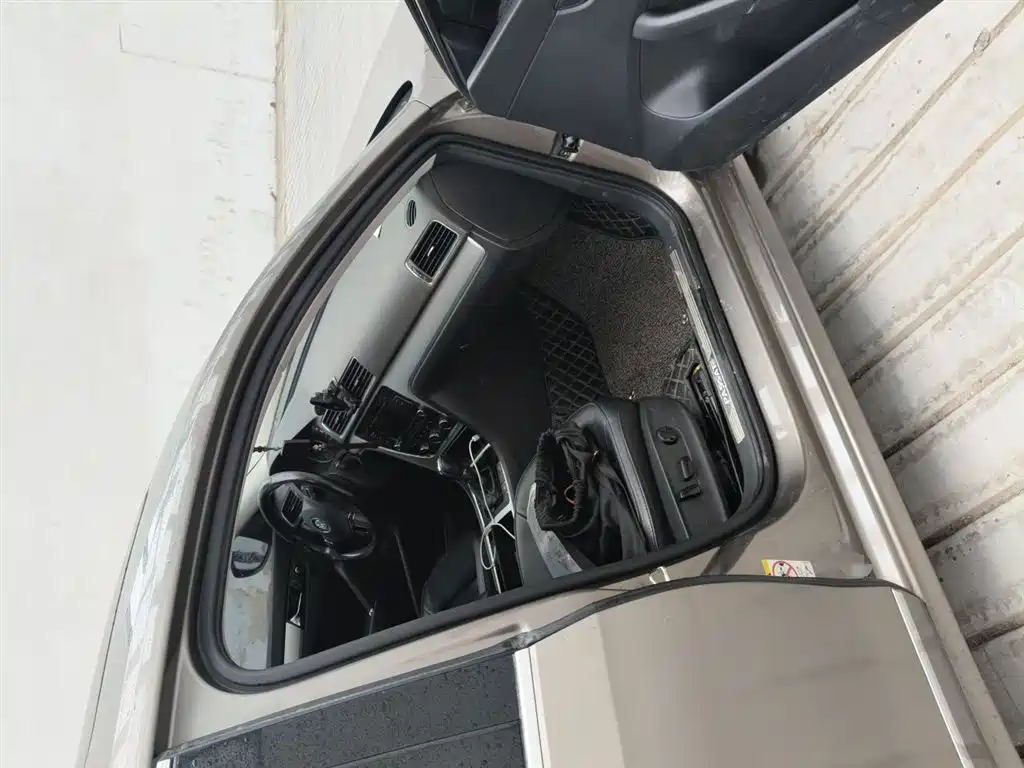 Volkswagen Passat 2014 1.8TSI DSG Executive Edition фото 19
